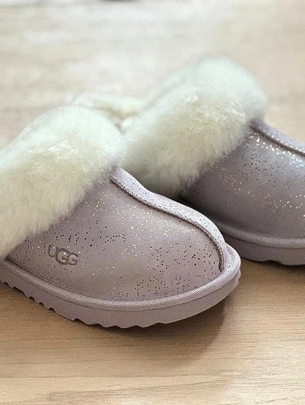 Kids Sz5 UGG Scuffette II Shimmer Sky Pale Smoke Slipper
